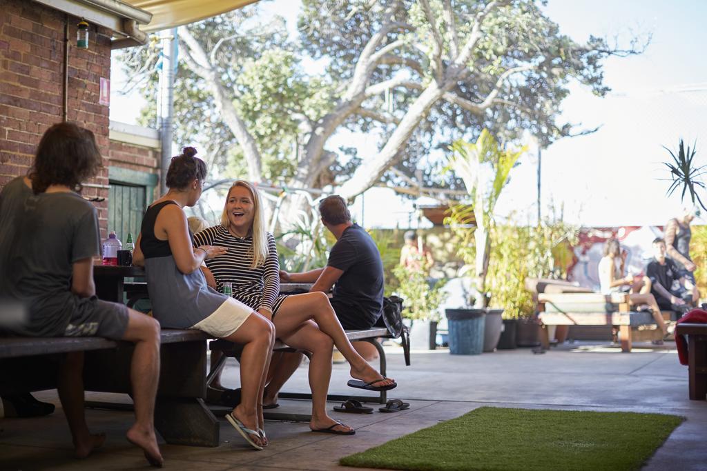 Old Fire Station Backpackers Hostel Perth Exterior photo