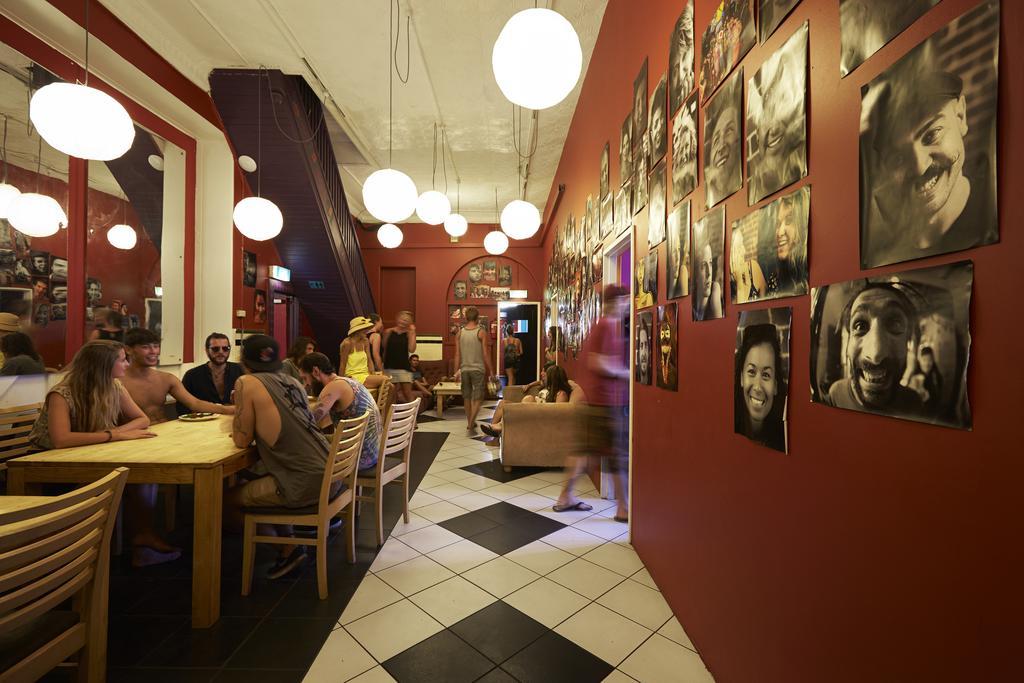 Old Fire Station Backpackers Hostel Perth Exterior photo