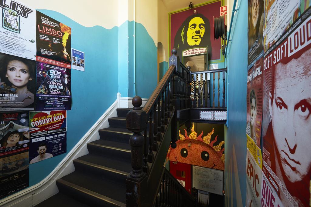 Old Fire Station Backpackers Hostel Perth Exterior photo